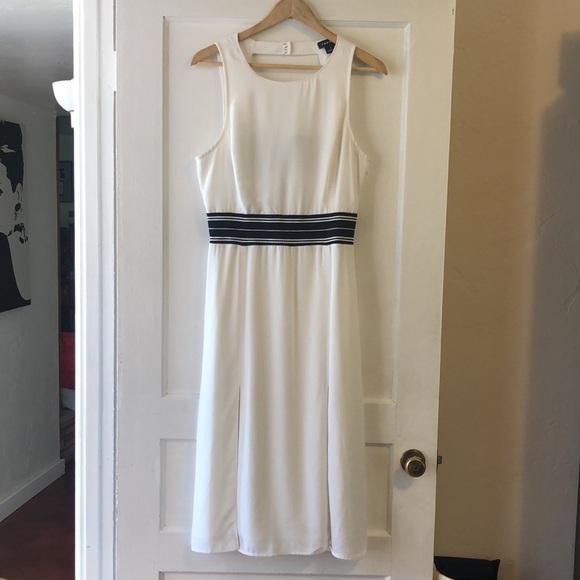 𝅺trouve white dress. - Picture 2 of 4
